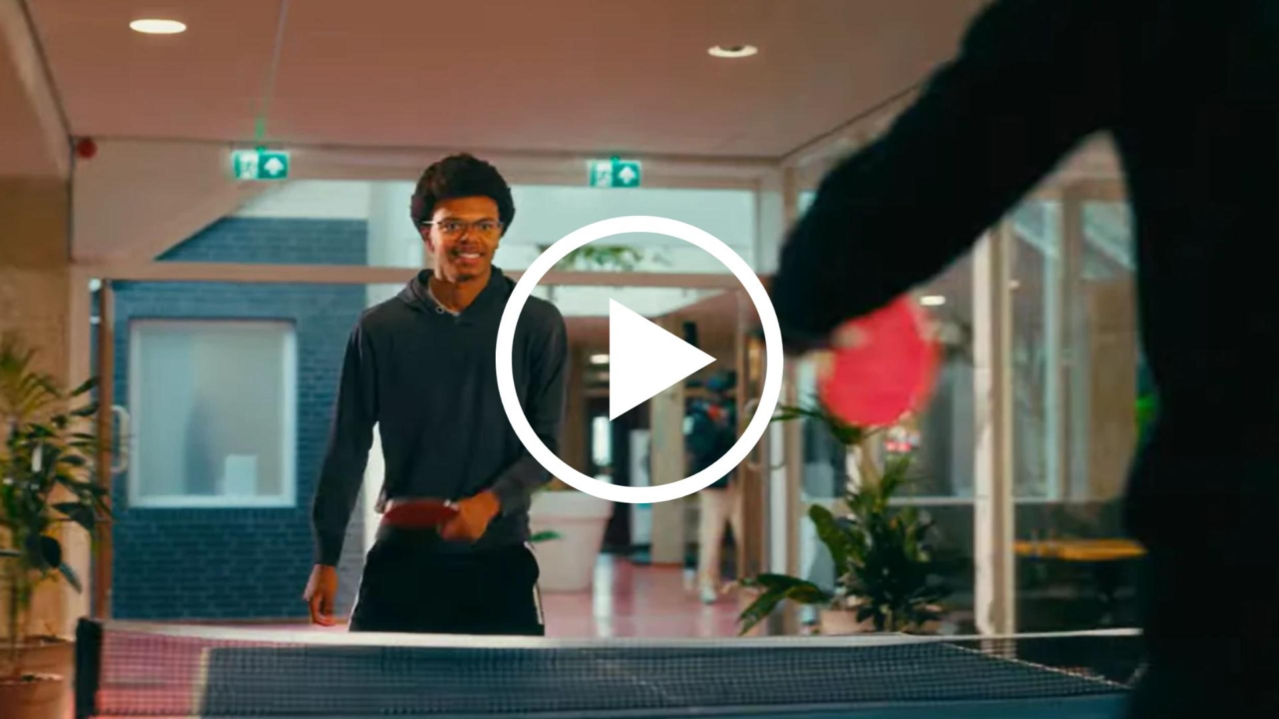 video_play_astrum-college
